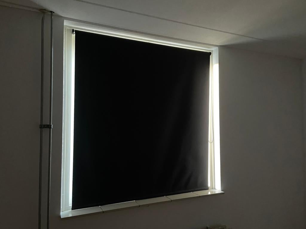 Rolgordijn zwart, Ophalen, Zo goed als nieuw, Zwart, 100 tot 150 cm