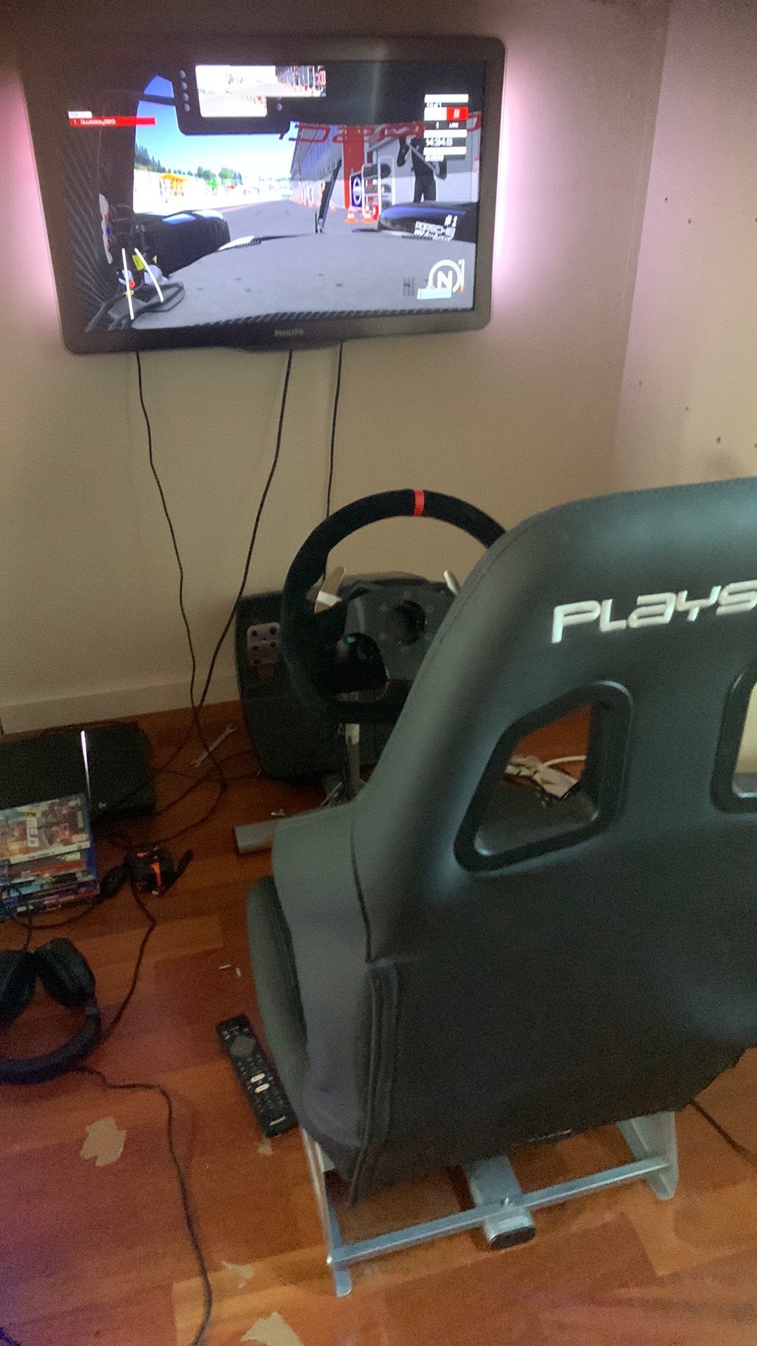 Playseat met costum Logitech g29 stuur ZOMDER PS4 OF TV, Spelcomputers en Games, Spelcomputers | Sony PlayStation Consoles | Accessoires