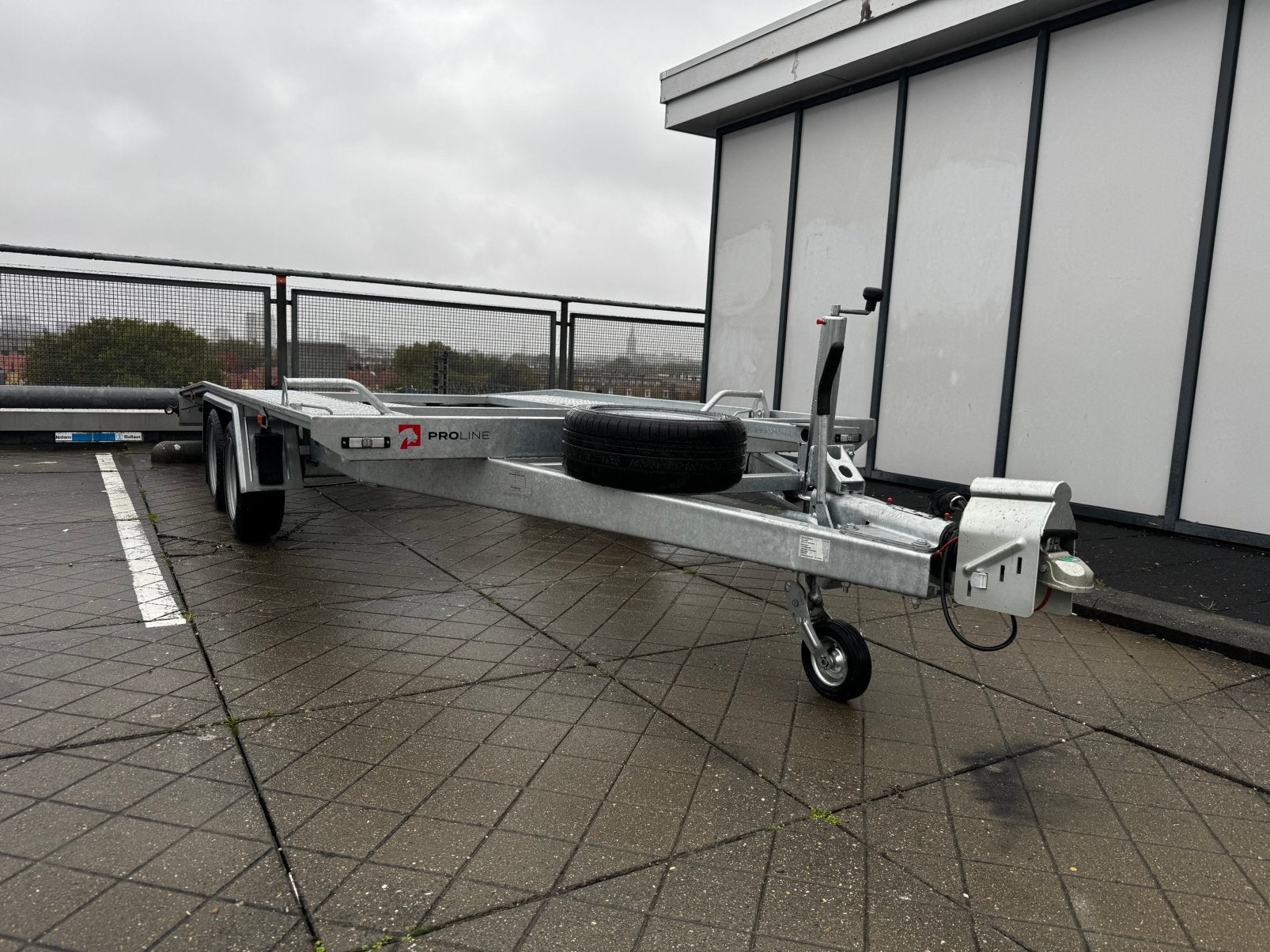 Te huur oprijwagen aanhanger autoambulance takelwagen BE 6M, Met chauffeur, Aanhangwagen