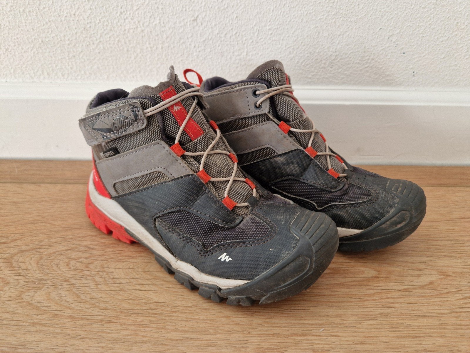 Quechua wandelschoenen kind maat 31, Ophalen, Zo goed als nieuw, Schoenen