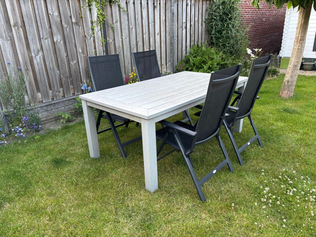 Tuintafel en 4 tuinstoelen, Tuin en Terras, Tuinsets en Loungesets, 4 zitplaatsen, Gebruikt, Verzenden, Aluminium