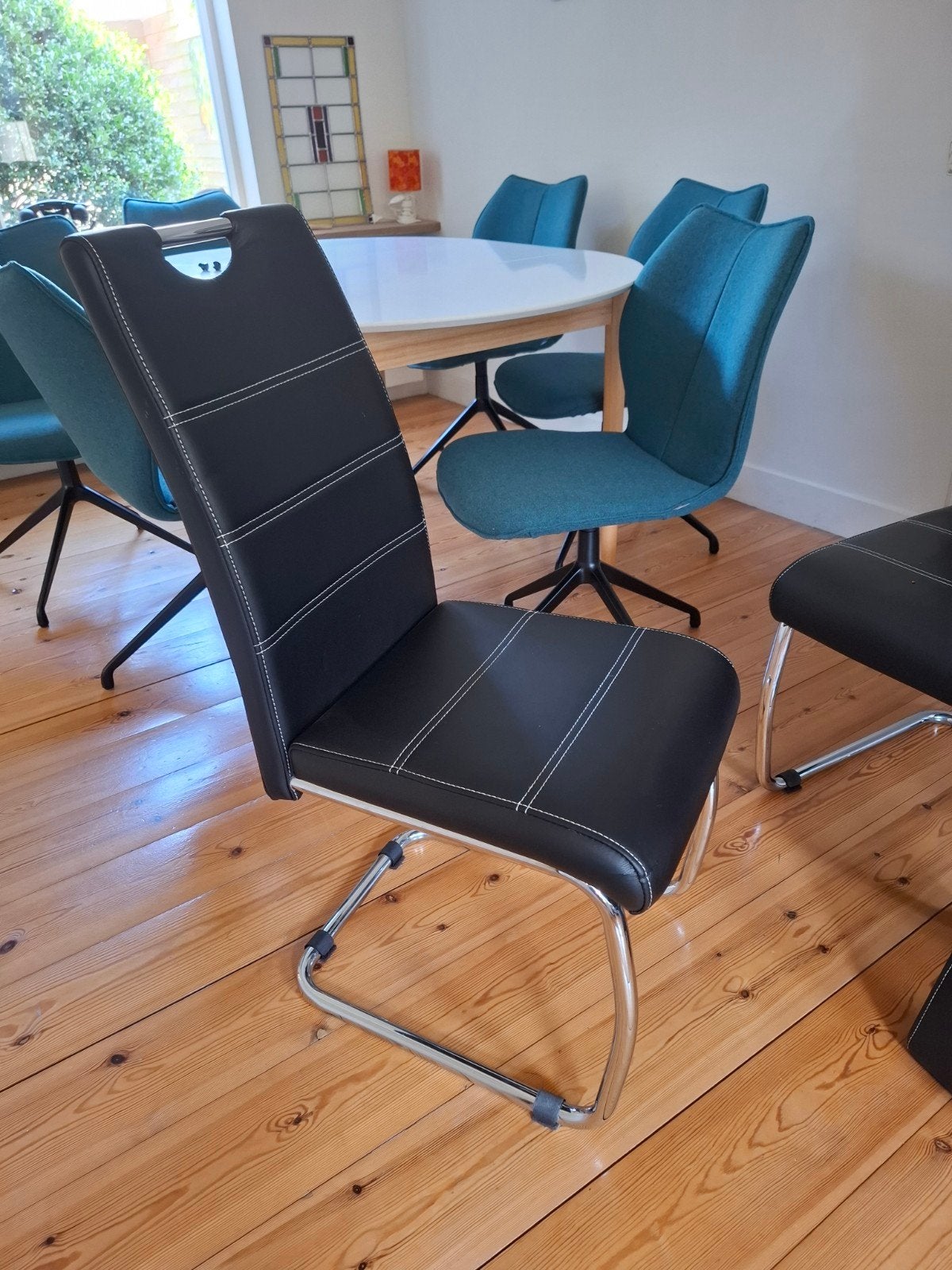 Vier zwarte eetkamerstoelen., Huis en Inrichting, Ophalen, Gebruikt, Zwart, Vier