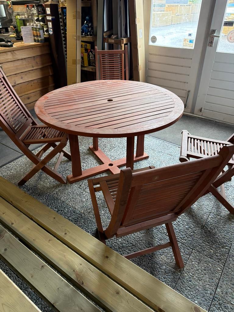 Houten tuinset met ronde tafel en 4 stoelen, Tuin en Terras, Tuinsets en Loungesets, Ophalen, 4 zitplaatsen, Eettafel, Nieuw