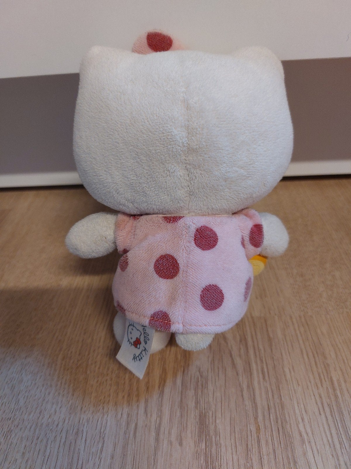 Hello kitty knuffeltje met cupcake, Ophalen of Verzenden