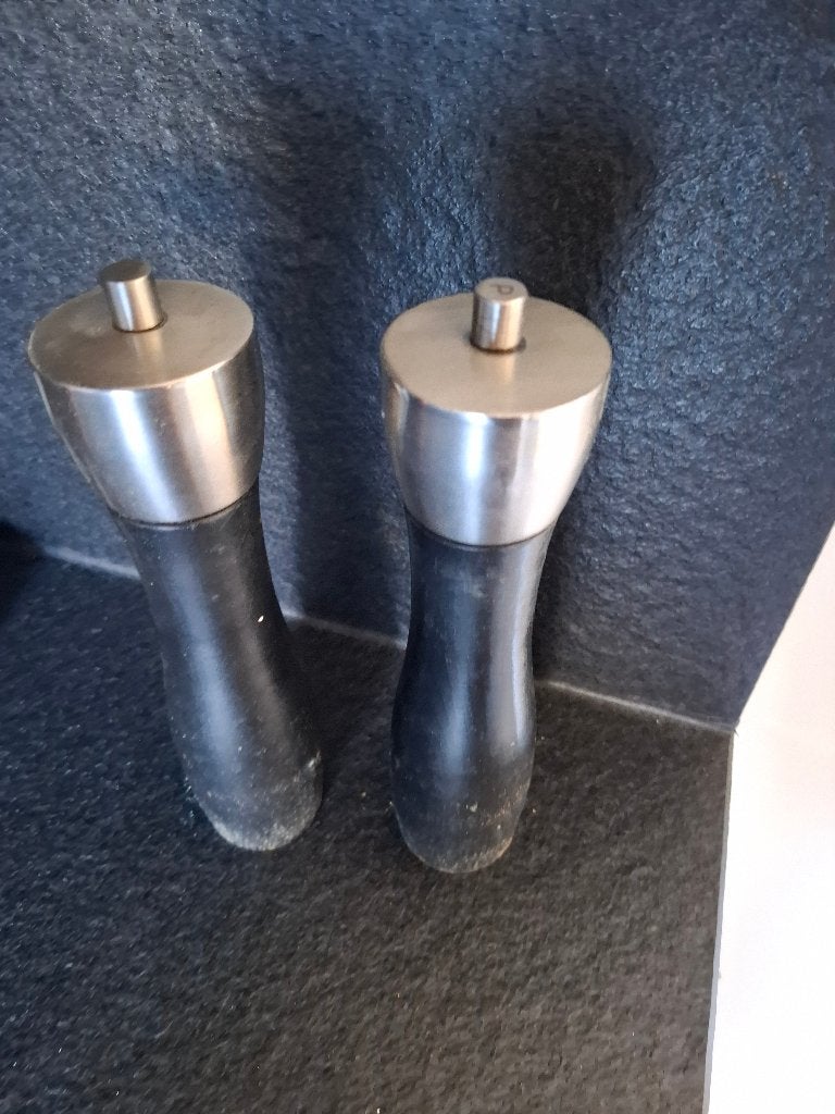 Peper en zoutmolen zwart, Hout, Ophalen of Verzenden, Zwart, Overige typen
