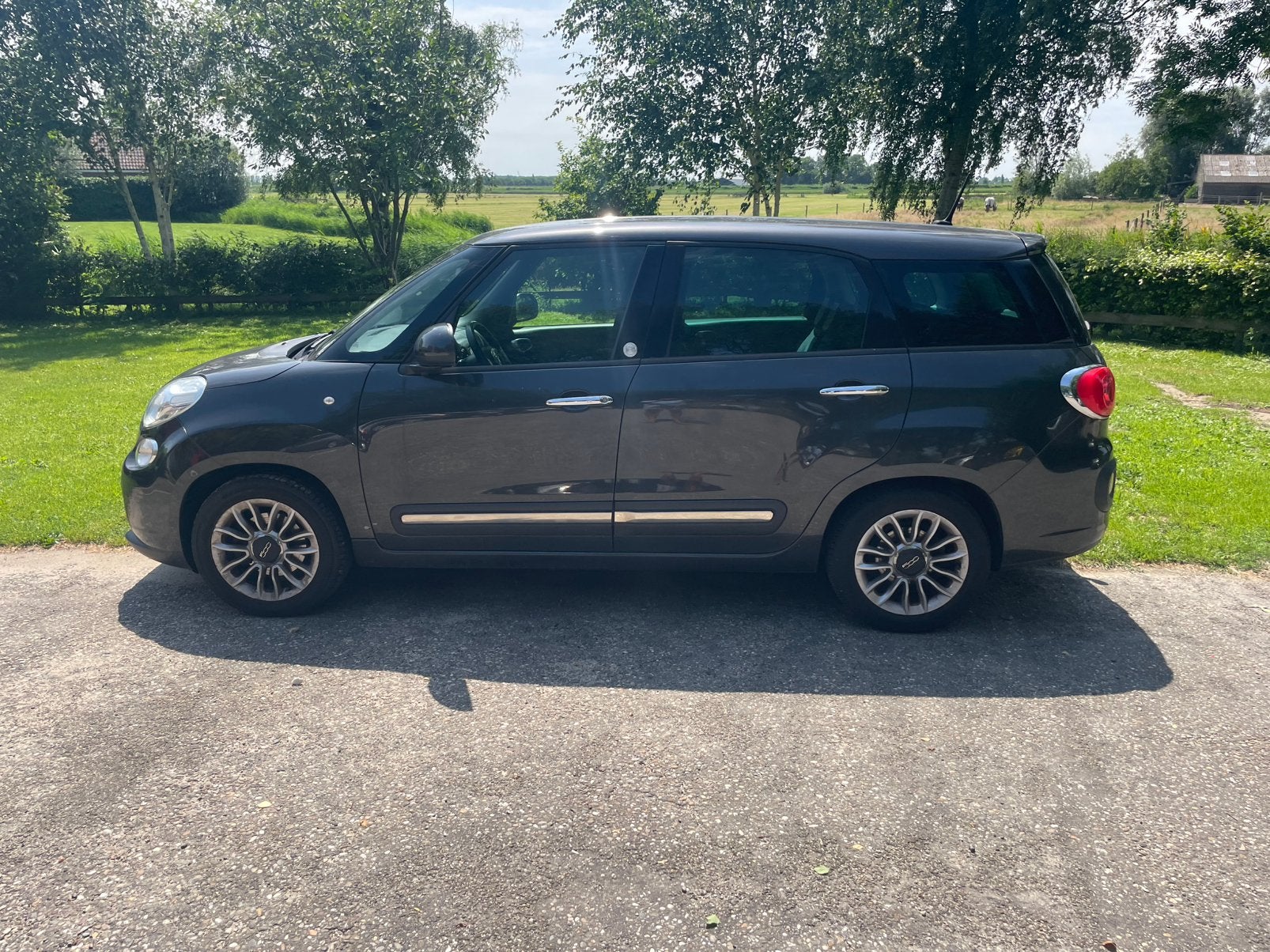 Fiat 500L 0.9 Twinair Living 7P 2014 Grijs, Auto's, Fiat, Stof, Trekhaak, Zwart, Origineel Nederlands