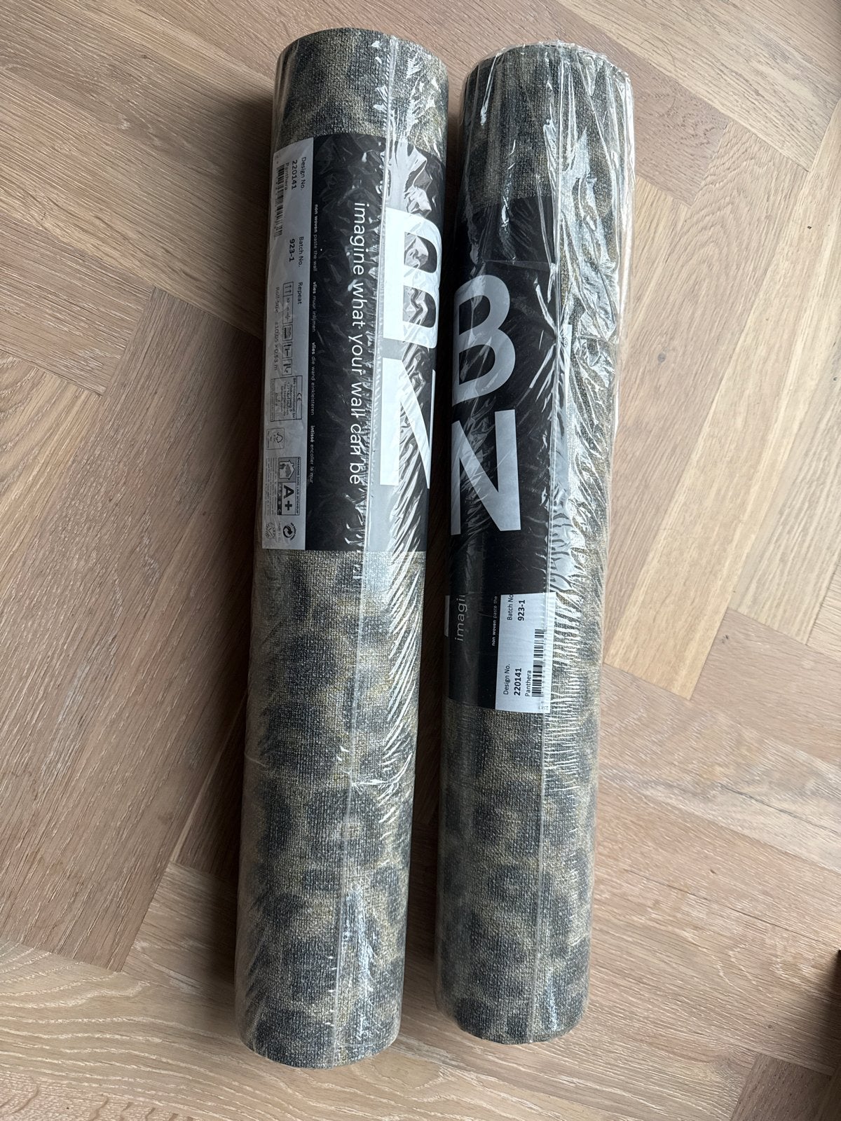 BN Panthera Behang - 2 rollen, Ophalen of Verzenden, 10 tot 25 m², Grijs