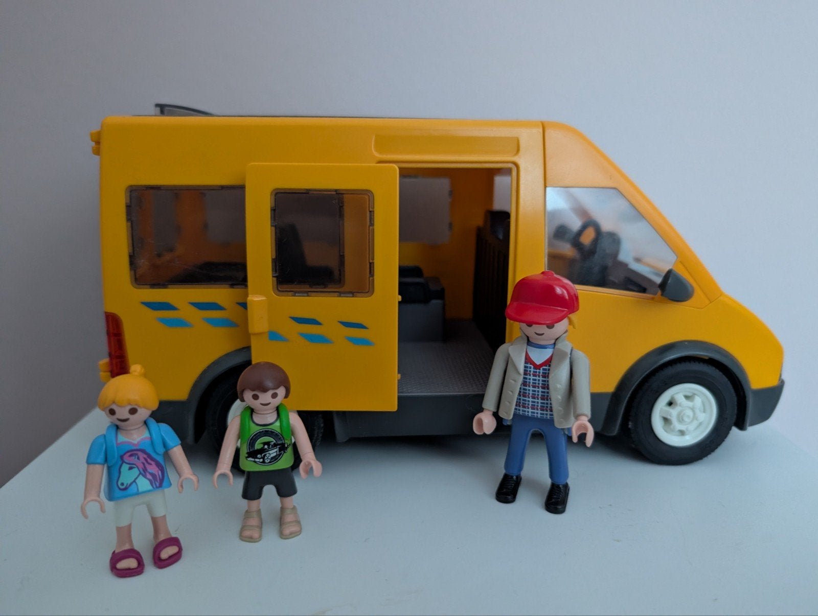 Playmobil schoolbus met poppetjes, Ophalen of Verzenden, Zo goed als nieuw