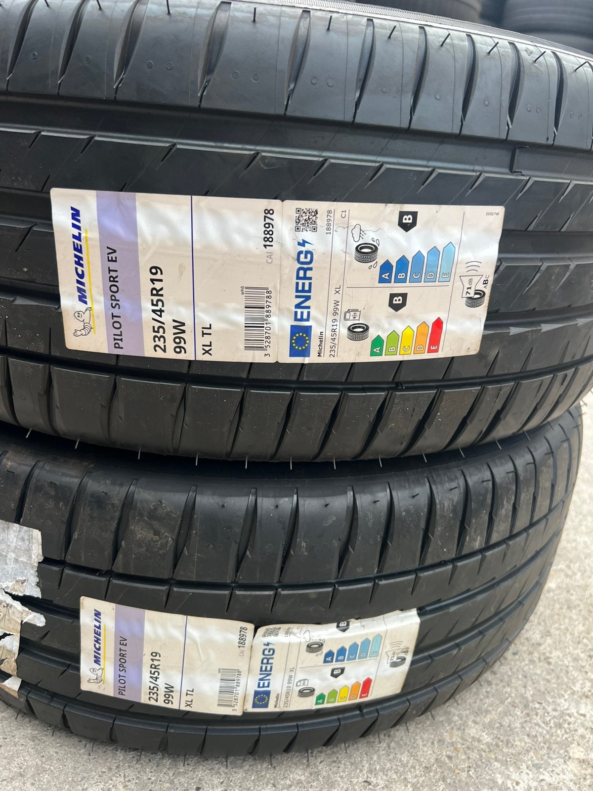 Mıchelın Pılot Sport Dot4523/235/45/19..€175 p/st ınc monta, Nieuw, 235 mm, Band(en), Personenwagen