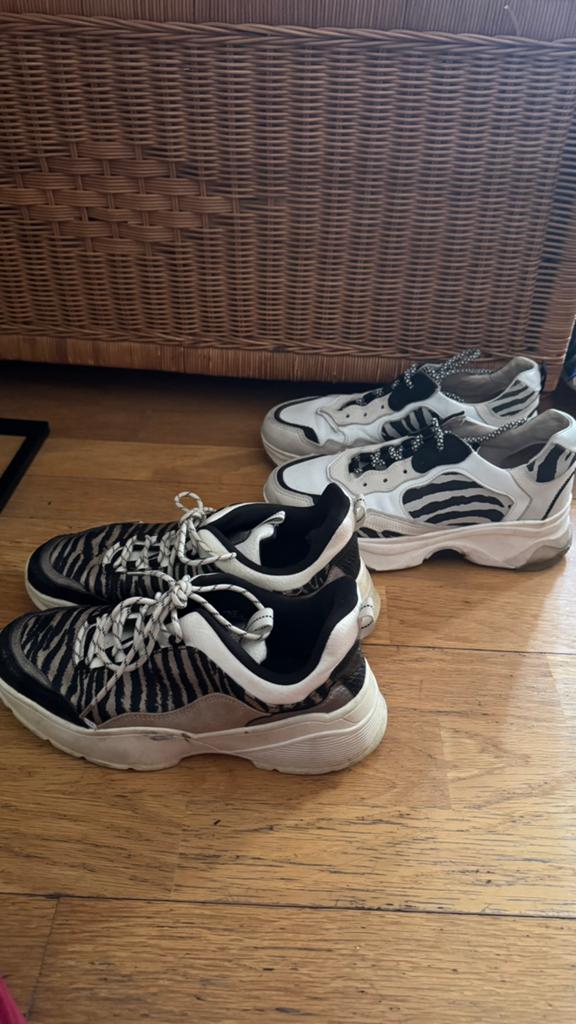 Sacha sneakers  zebra zwart wit 39, Kleding | Dames, Schoenen, Wit, Ophalen of Verzenden, Sneakers of Gympen, Zo goed als nieuw