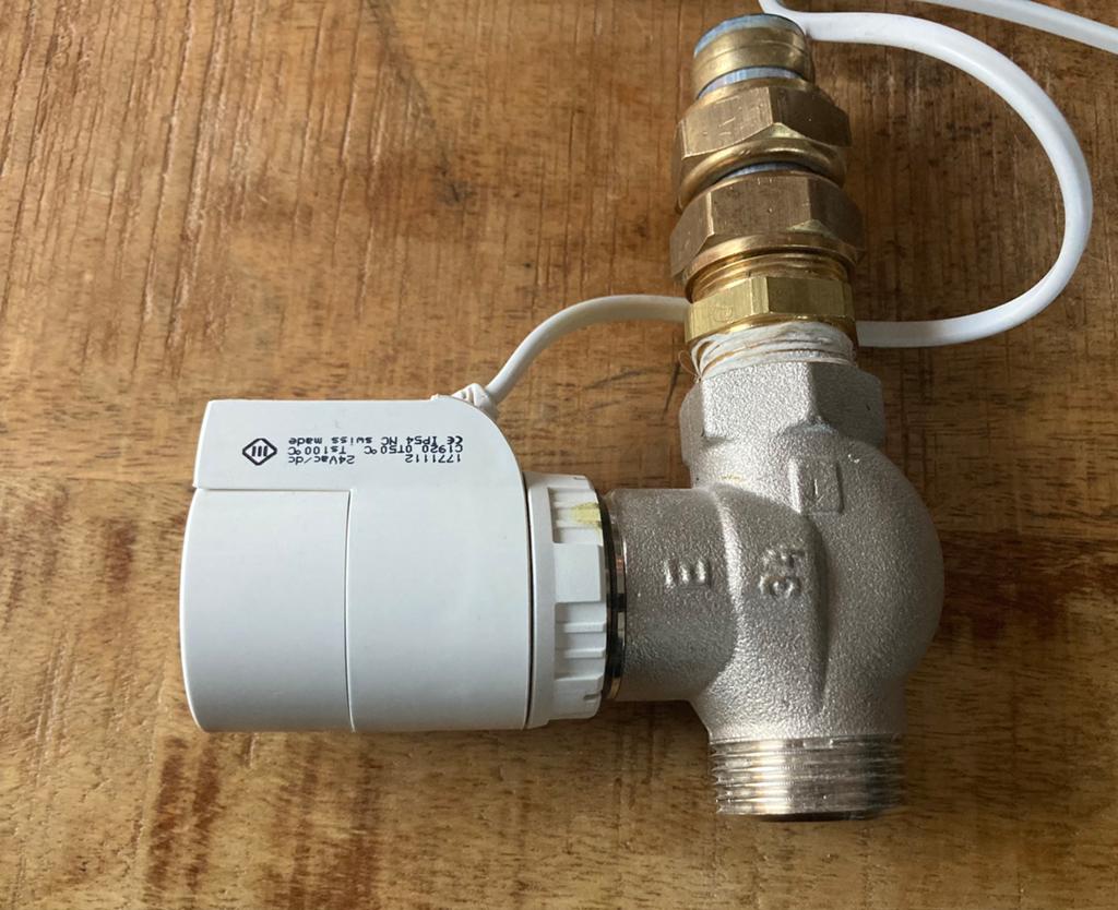 Thermische servomotor, Ophalen, Zo goed als nieuw, Minder dan 60 cm, Minder dan 30 cm