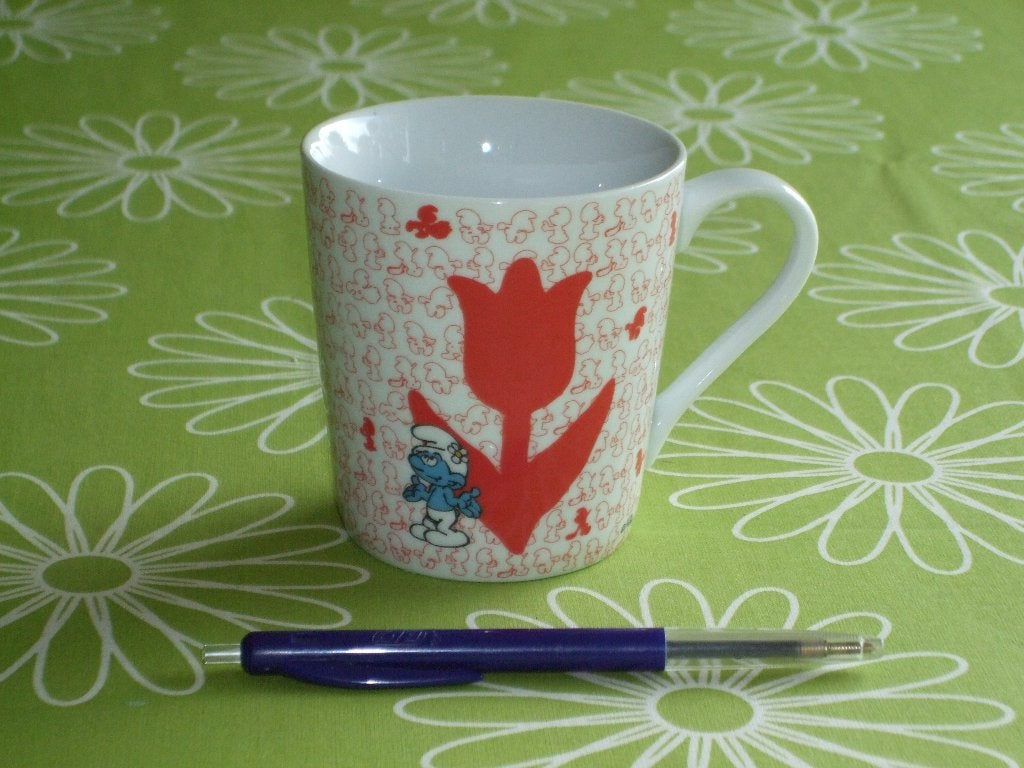 Smurfen mok met tulp uit  2011, Ophalen of Verzenden, Zo goed als nieuw