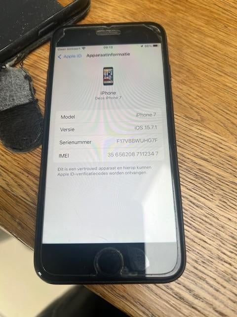 Nette Iphone 7, Telecommunicatie, Mobiele telefoons | Apple iPhone, Gebruikt, Zwart, 32 GB, Ophalen of Verzenden