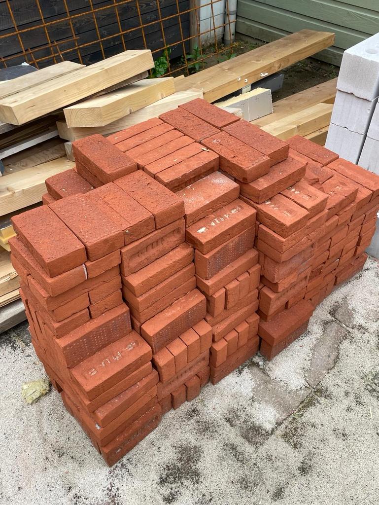 250 Nieuwe Oranje Bakstenen/gevelstenen, Doe-het-zelf en Verbouw, Metselstenen, Ophalen, Nieuw, Bakstenen