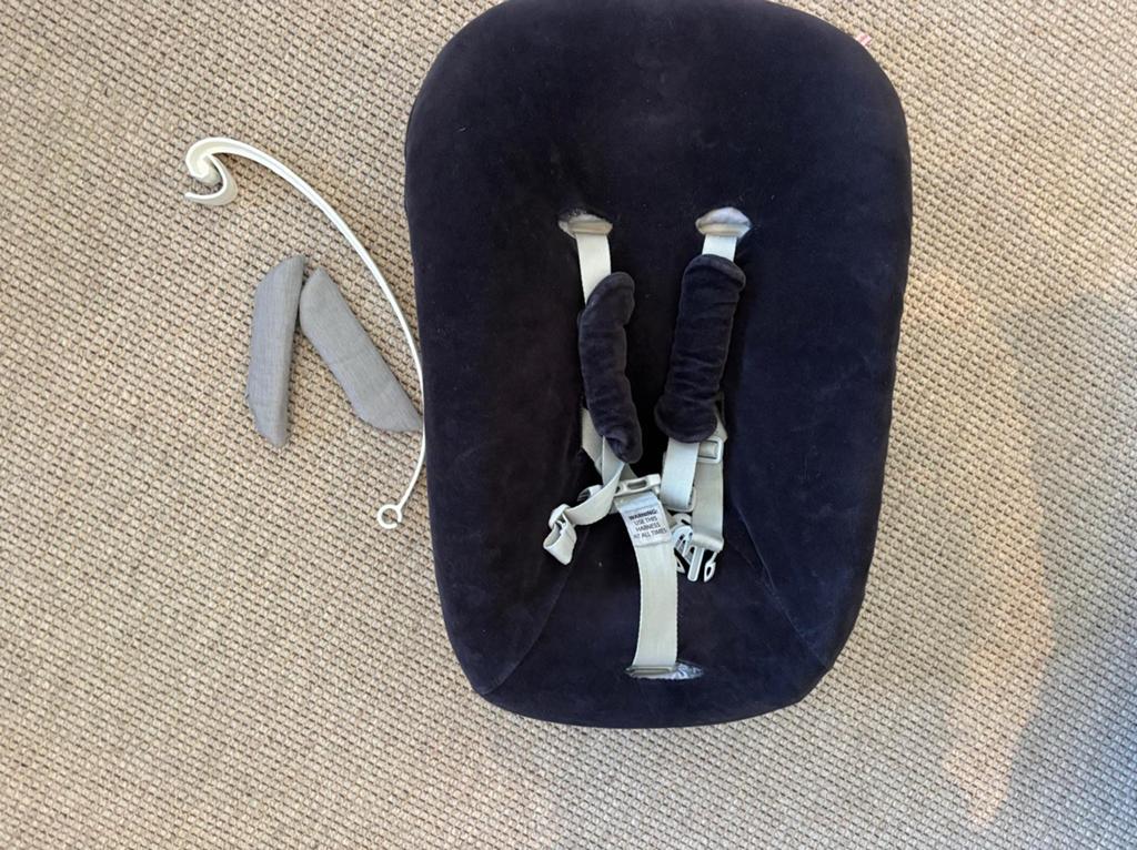 Stokke Tripp Trapp Newborn Set incl zwarte velvet hoes, Kinderen en Baby's, Overige Kinderen en Baby's, Zo goed als nieuw, Ophalen of Verzenden