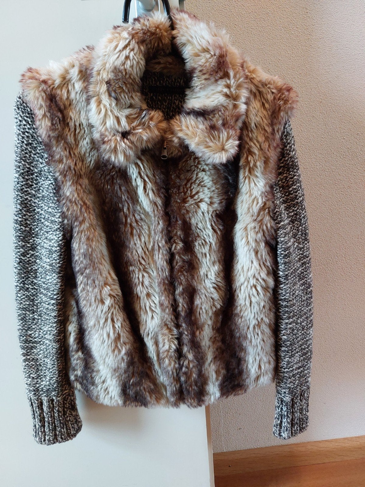 Eddy's Jackets Gebreid Vest met Imitatiebont, Maat S, Eddy's, Ophalen of Verzenden, Maat 36 (S)