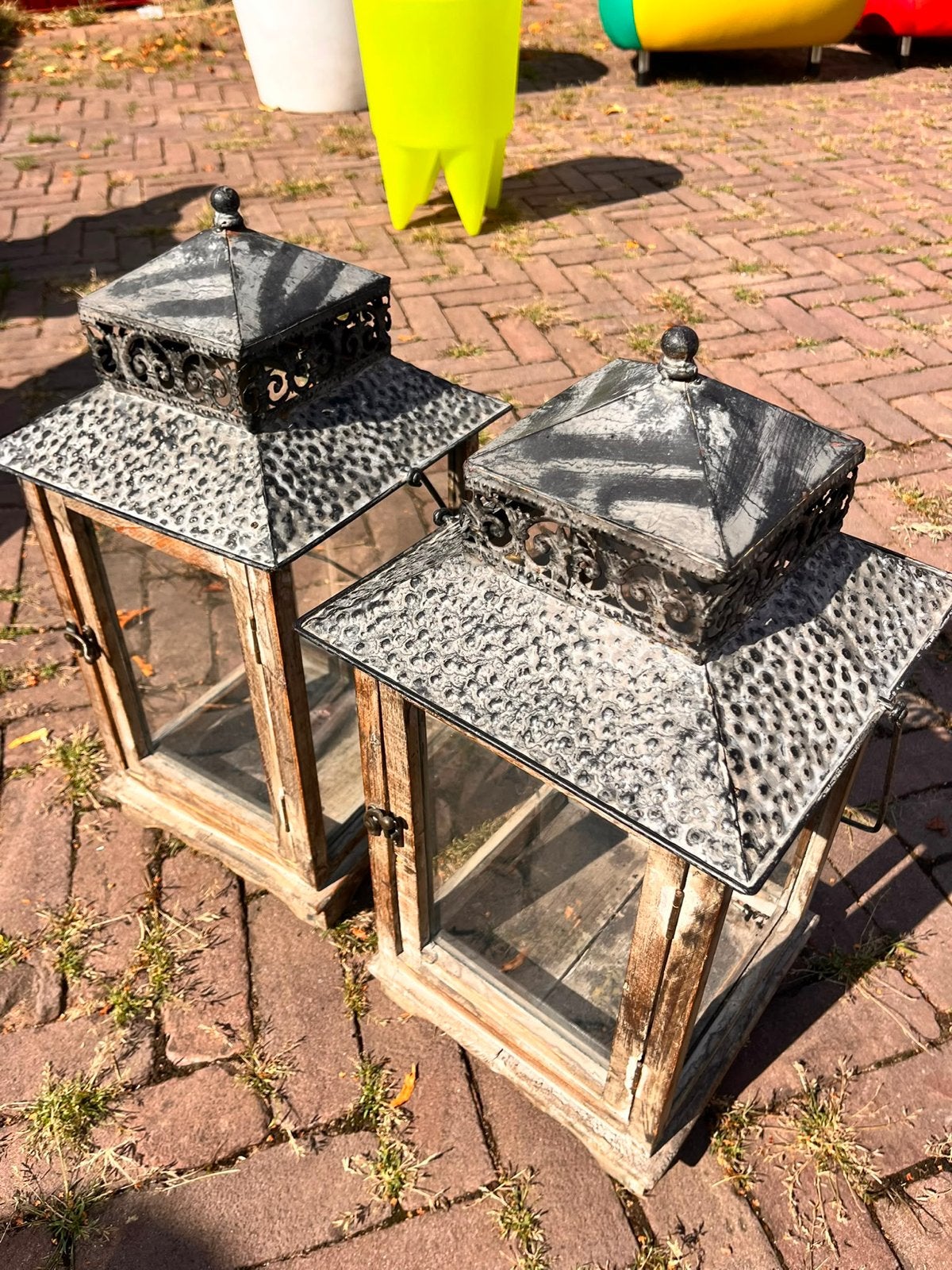 Set van 2 rustieke houten lantaarns met metalen dak, Ophalen, Overige merken, Gebruikt, Overige fittingen