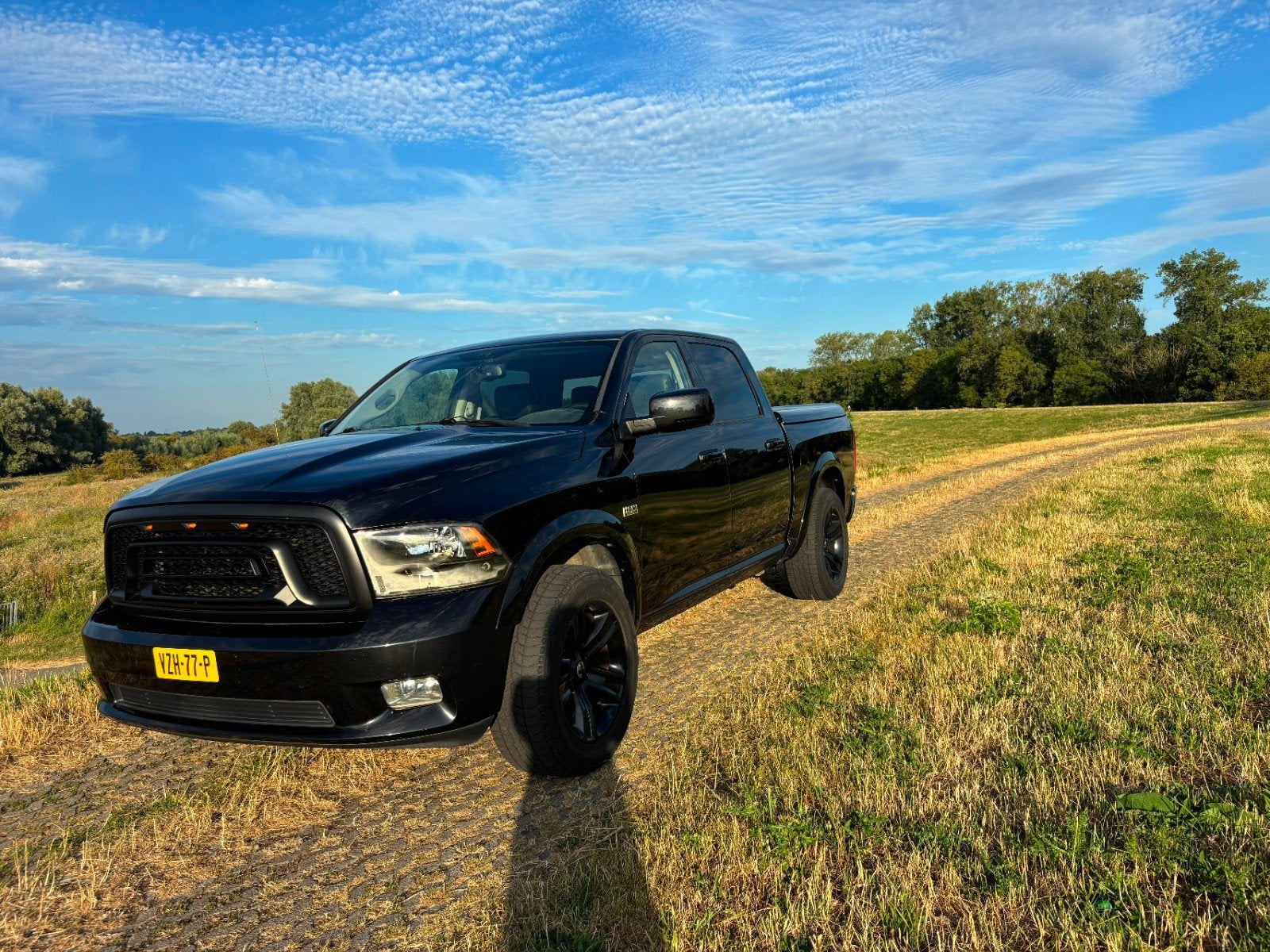 Dodge ram 1500, Automaat, 5654 cc, Zwart, Leder