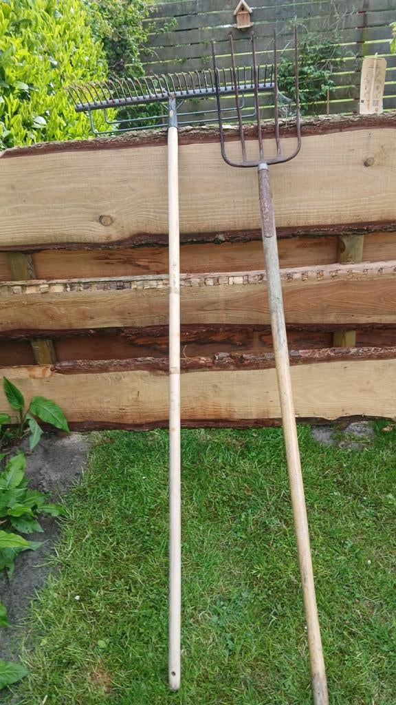 Vintage Hark en  Hooivork - Tuin Gereedschap Set, Tuin en Terras, Hand-tuingereedschap, Ophalen of Verzenden, Gebruikt, Hark, Onbekend