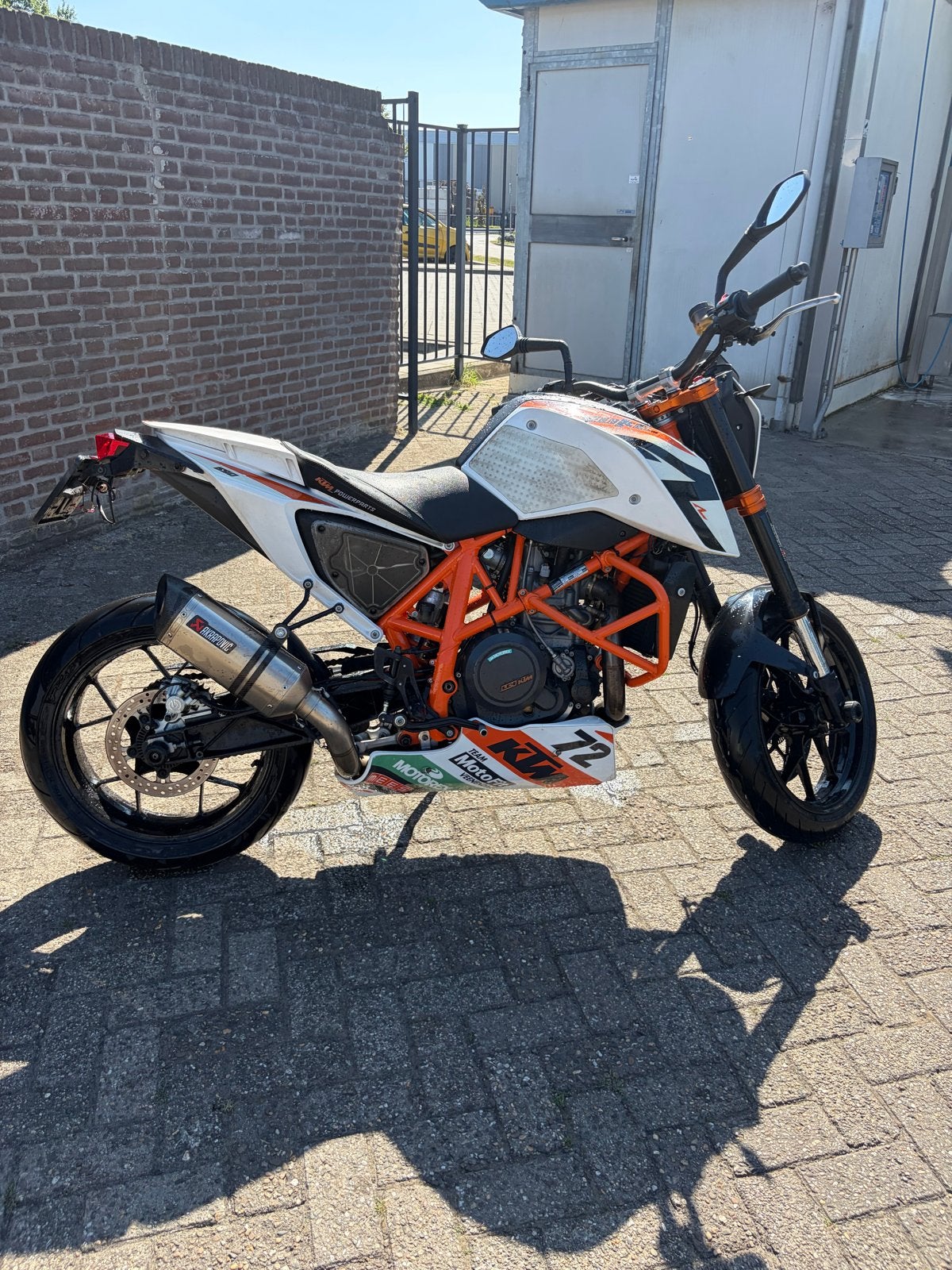 KTM 690 Duke R - Sportieve Naked Bike met Akrapovic, Sportuitlaat, Motorrijbewijs A, Gebruikt, Particulier