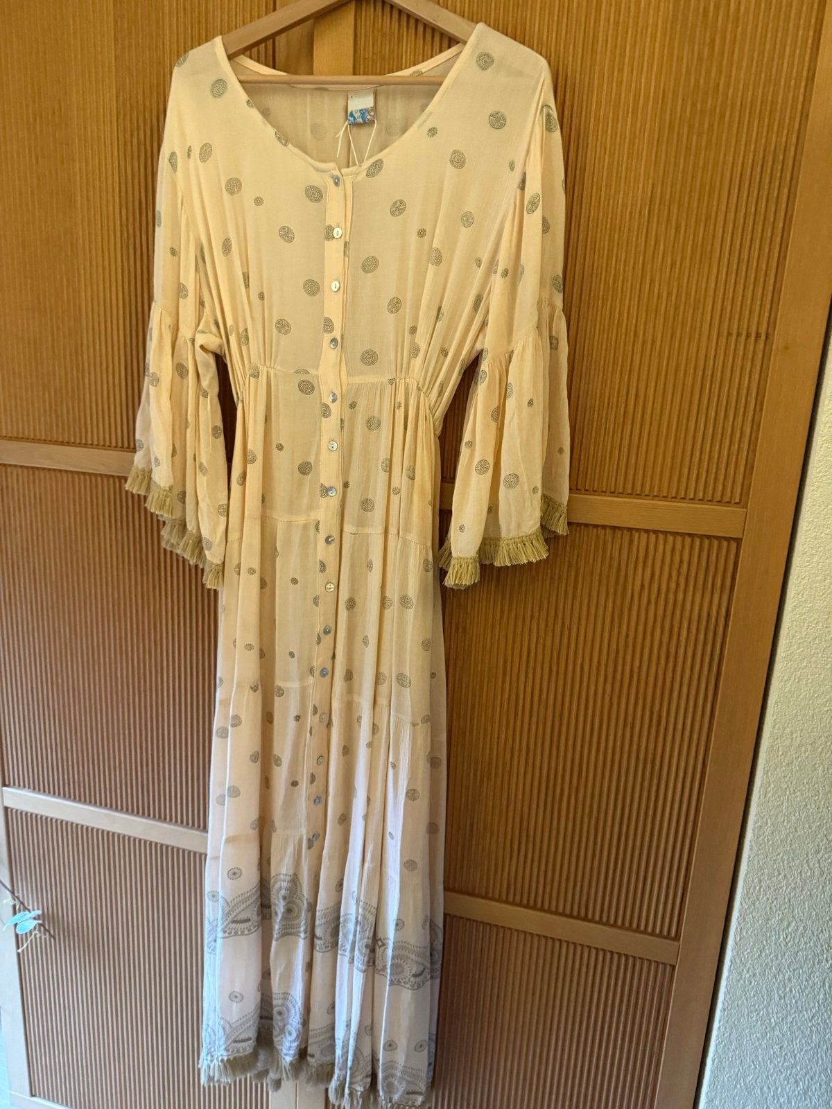 Lange zomerjurk met print en franjes, Maat 38/40 (M), Beige, Nieuw, Ophalen of Verzenden