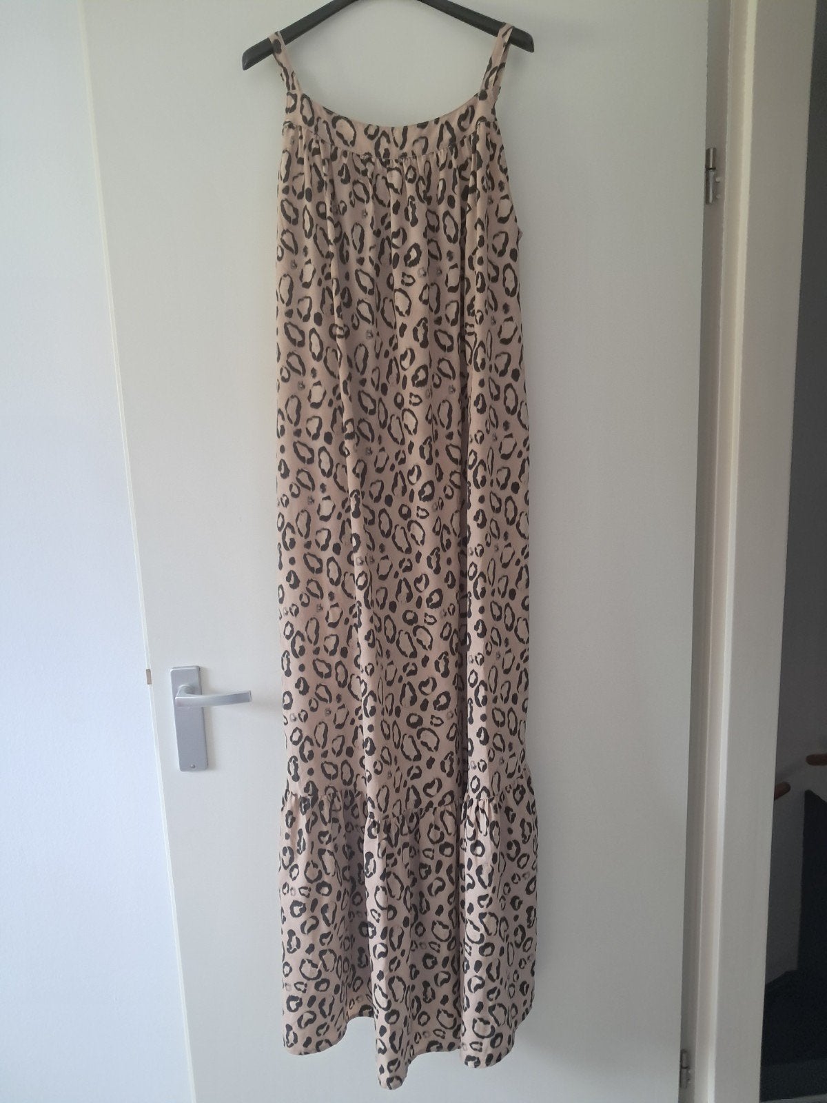 Maxi jurk. Draagbaar tm 42, Ophalen of Verzenden, Nieuw, Maat 42/44 (L), Onder de knie
