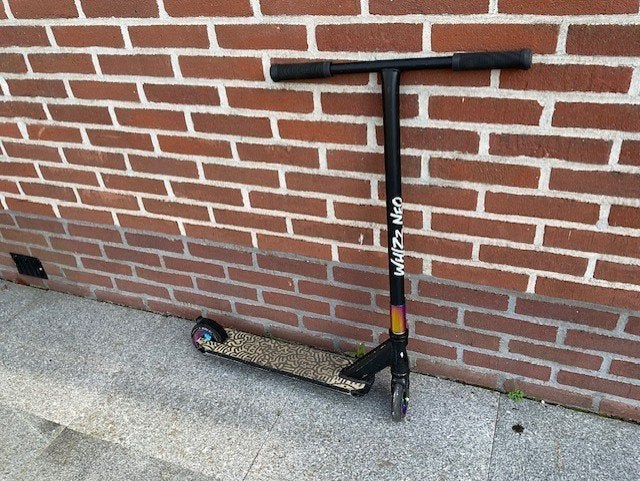 Whizz Neo stuntstep Lionelo perfect voor tricks nette staat, Fietsen en Brommers, Steps, Ophalen, Gebruikt, Overige typen, - Whizz Neo Stuntstep