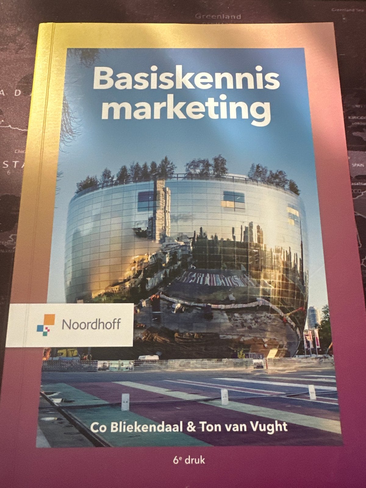 Basiskennis marketing - 6e druk - Co Bliekendaal, Ophalen of Verzenden, Gamma, Zo goed als nieuw, HBO