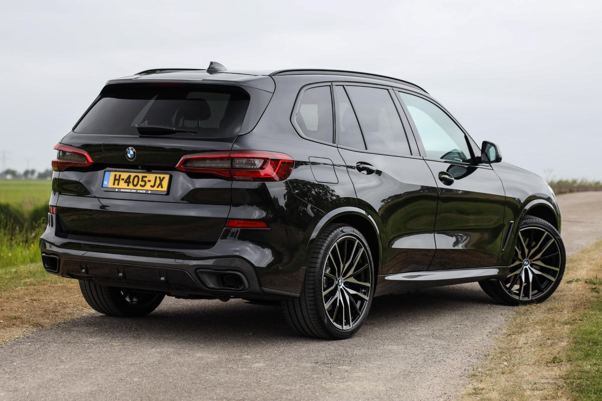 BMW X5 xDrive45e M-Sport 394 pk ✅ Pano ✅ 360 ✅ ACC ✅, Auto's, Dealer onderhouden, Gebruikt, 394 pk, Zwart