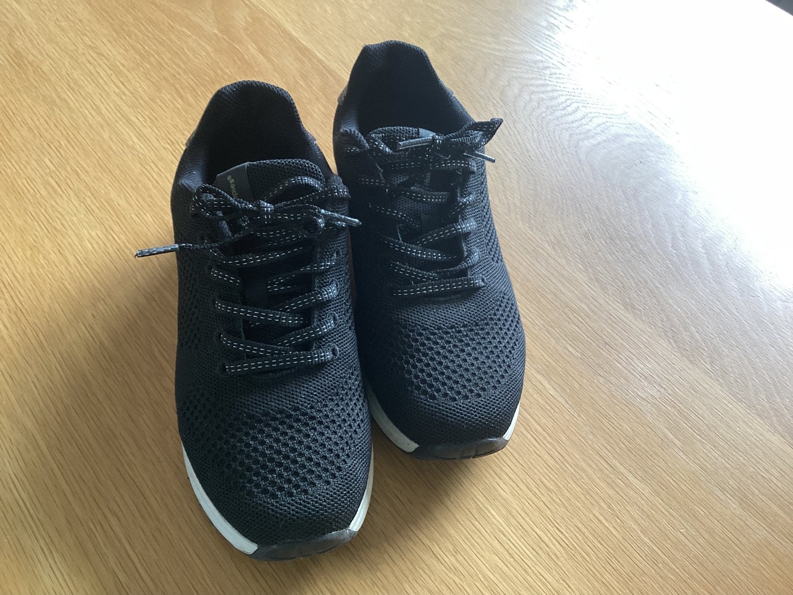 Zgan sneakers Hush puppies mt 38, Ophalen of Verzenden, Zo goed als nieuw, Sneakers of Gympen