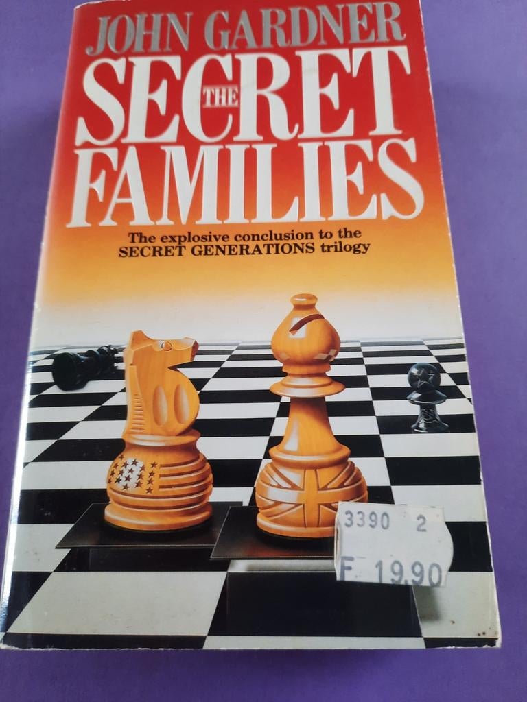 John Gardner. The Secret Families, Boeken, Ophalen of Verzenden, Gelezen
