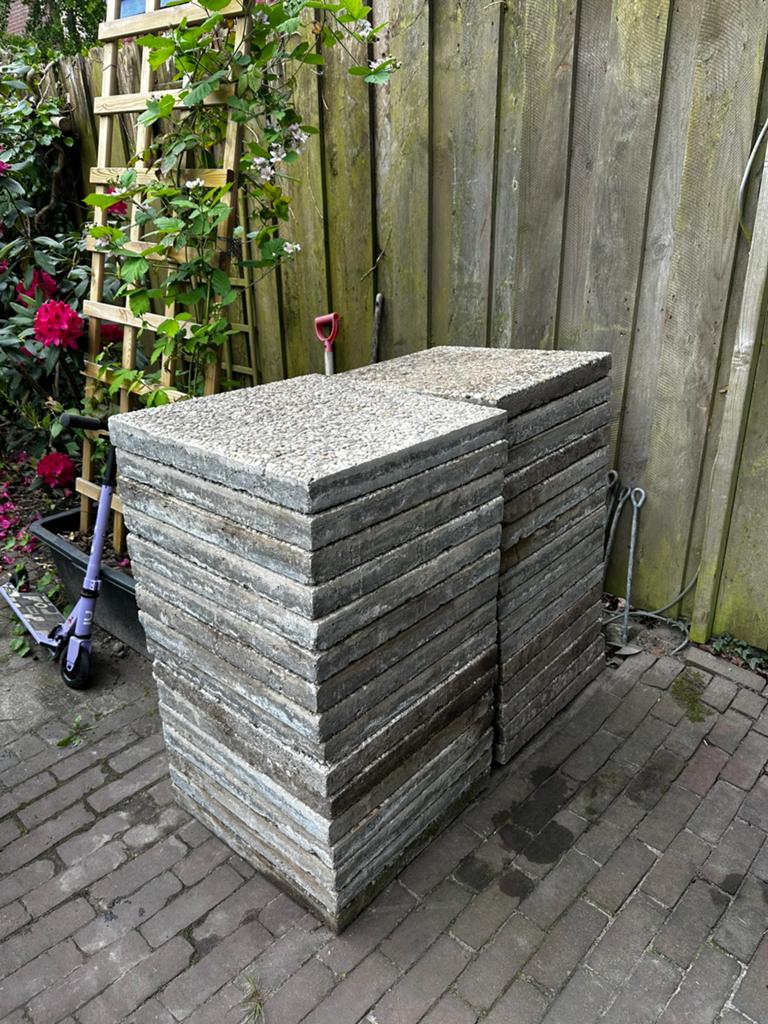 Gratis Grind tegels 50x50 cm, Tuin en Terras, Tegels en Klinkers, Ophalen, Zo goed als nieuw, Grind, Terrastegels
