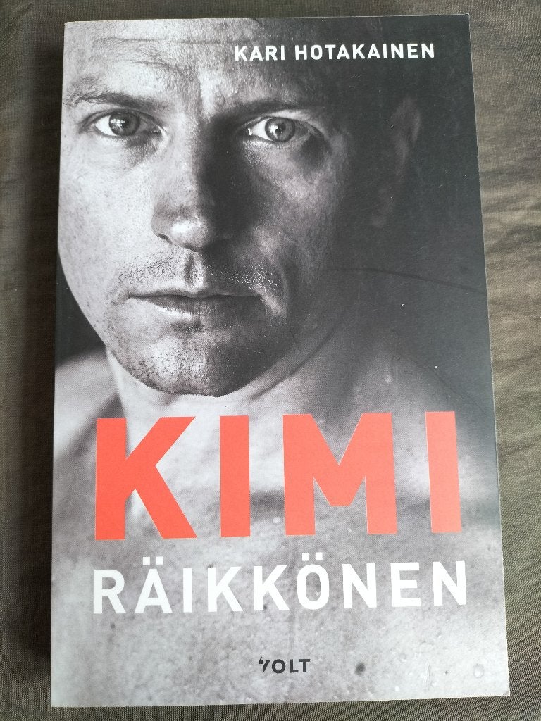 Kari Hotakainen - Kimi Räikkönen, Ophalen of Verzenden, Zo goed als nieuw, Kari Hotakainen, Overige sporten