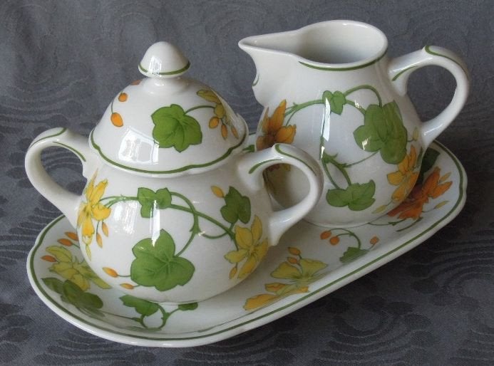 Nr TT121: 1 Villeroy en Boch Geranium roomstel op blaadje, Villeroy & Boch, Ophalen of Verzenden, Zo goed als nieuw, Tweedehands onbekend