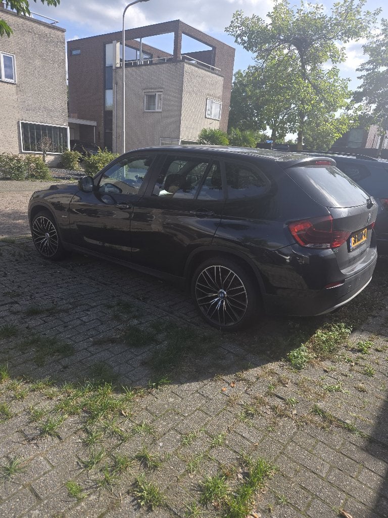BMW X1 sDrive18i | 2010 | Nette staat | Olieverbruik, Auto's, X1, Achterwielaandrijving, 1995 cc, 4 cilinders