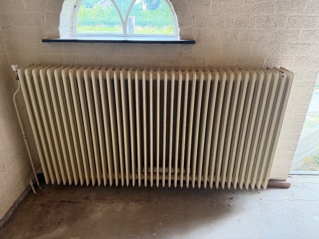 Radiotoren / verwarmingen, Doe-het-zelf en Verbouw, Verwarming en Radiatoren, Ophalen, 30 tot 80 cm, Gebruikt, Radiator