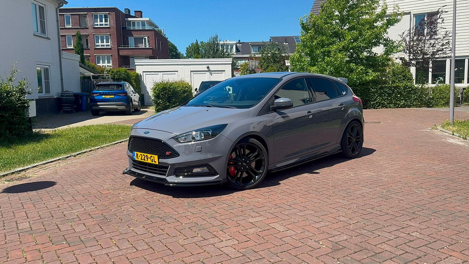 Ford Focus ST-3 performance Full Option Big Brake Kit, Auto's, Ford, 15 km/l, 4 cilinders, 1337 kg, Leder
