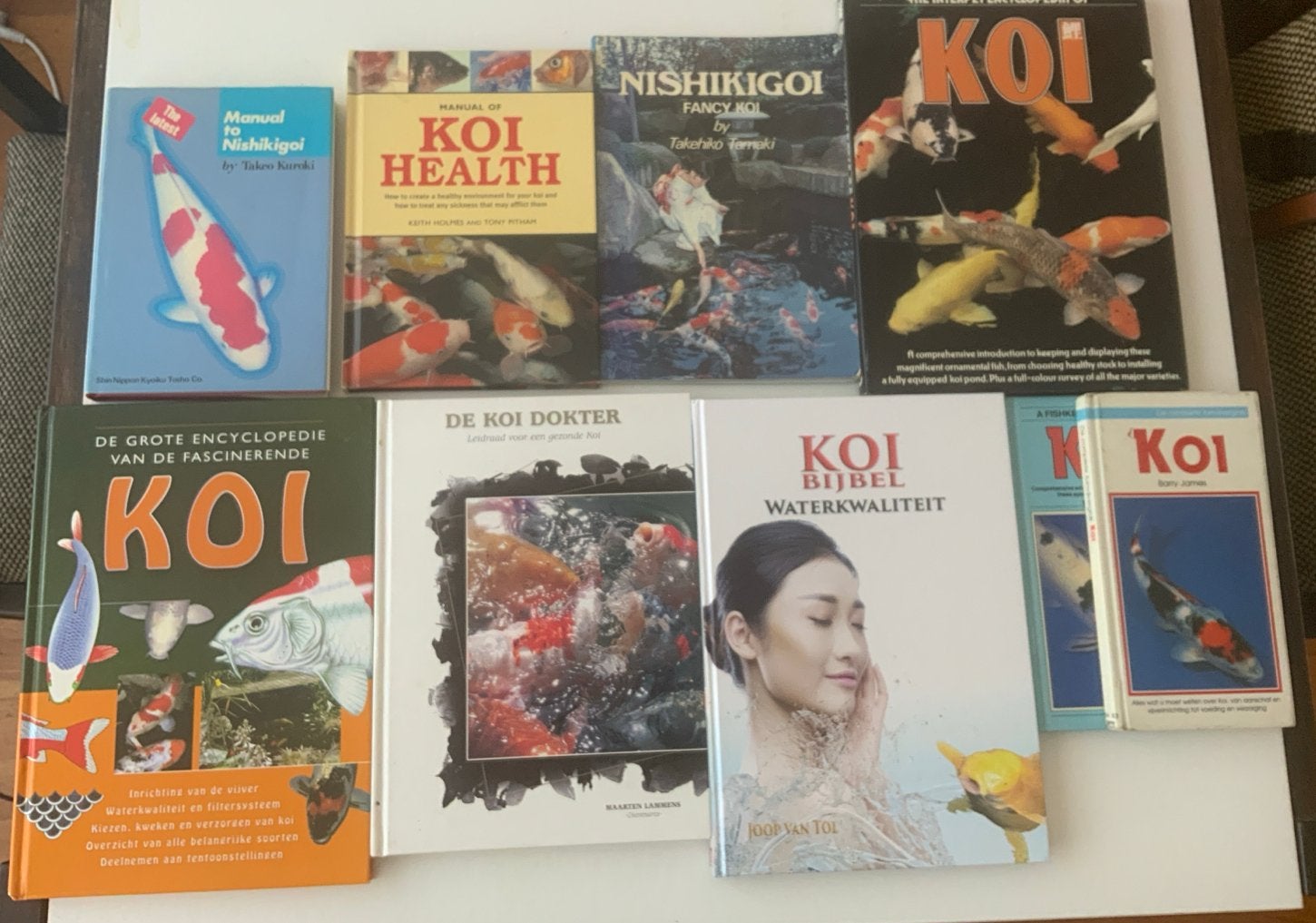 Diverse collectie Koi boeken - Alles over Koi vissen, Ophalen of Verzenden, Gelezen, Overige onderwerpen