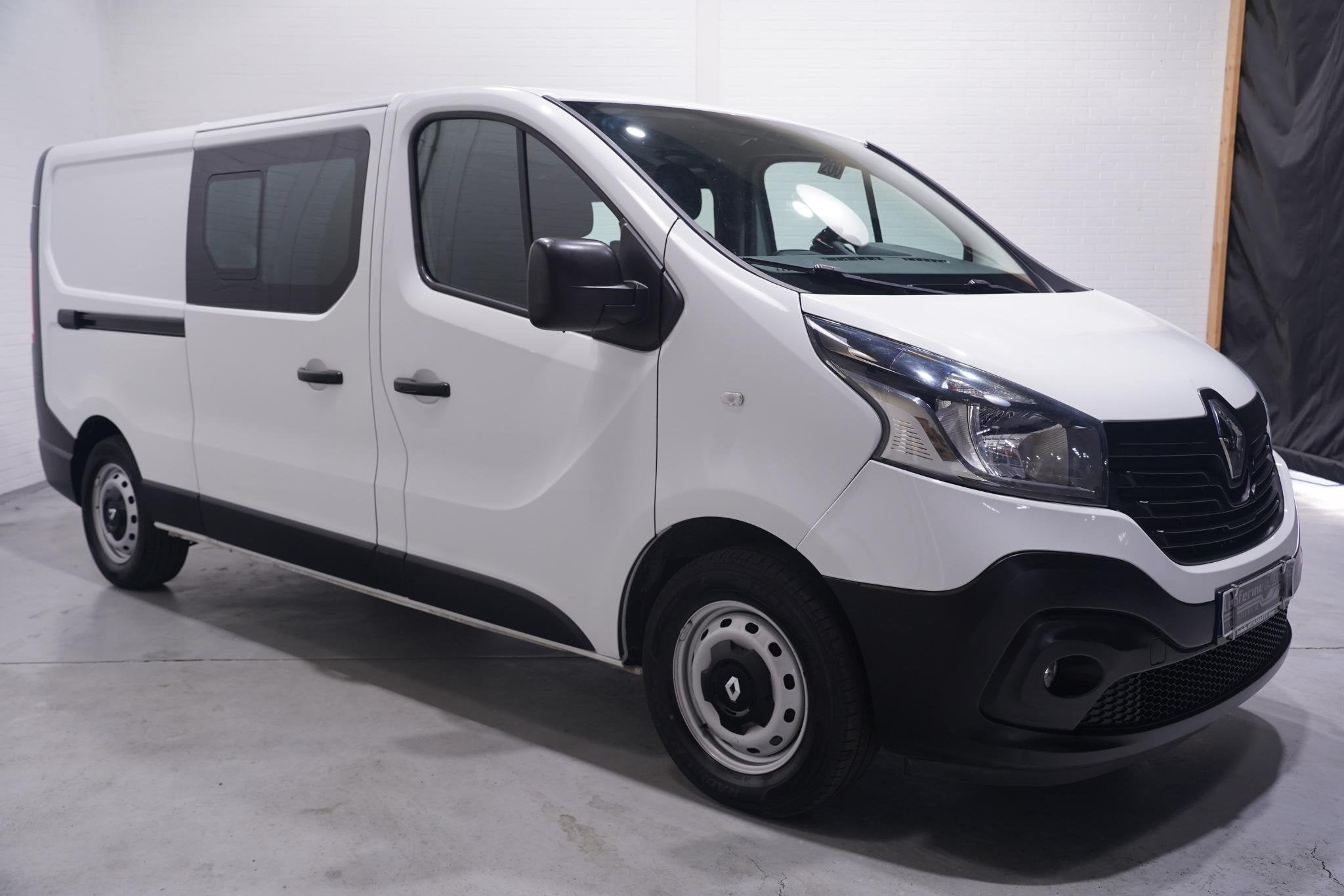 Renault Trafic 1.6 dCi 145 pk L2 Dubbel Cabine Apple Carplay, Voorwielaandrijving, 145 pk, Stof, Gebruikt