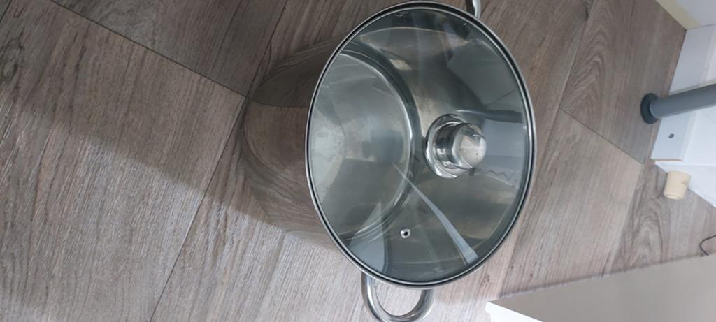 Michelino grote (soep) pan. Ongeveer 5 liter met deksel €10!, Ophalen, Rvs