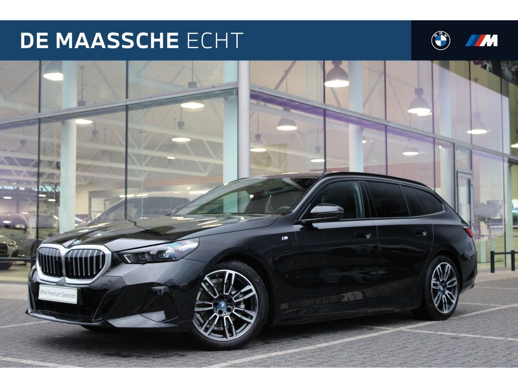 BMW 5 Serie Touring 530e M Sport Automaat / Panoramadak / Tr, Auto's, BMW, 1998 cc, Achterwielaandrijving, 4 cilinders, Met garantie (alle)