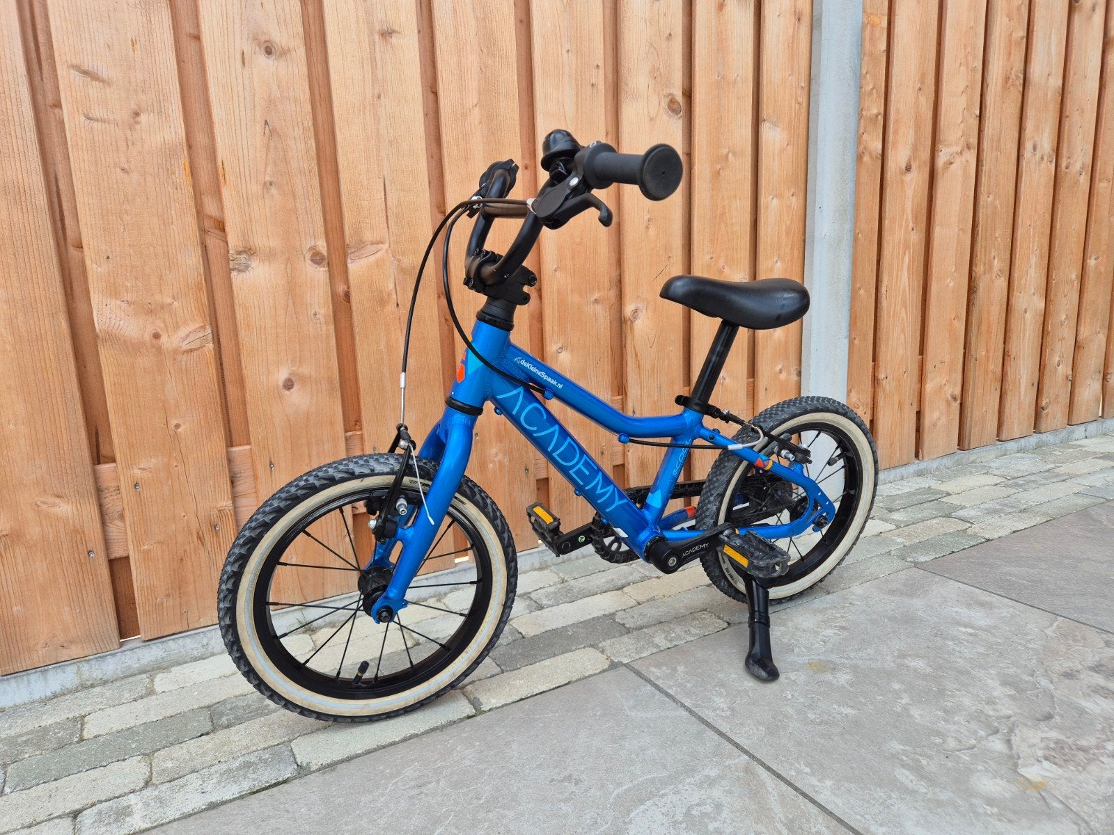 Academy Grade 2. Licht gewicht fiets vanaf 2 jaar (14inch), Fietsen en Brommers, Fietsen | Kinderfietsjes, Ophalen, Zo goed als nieuw