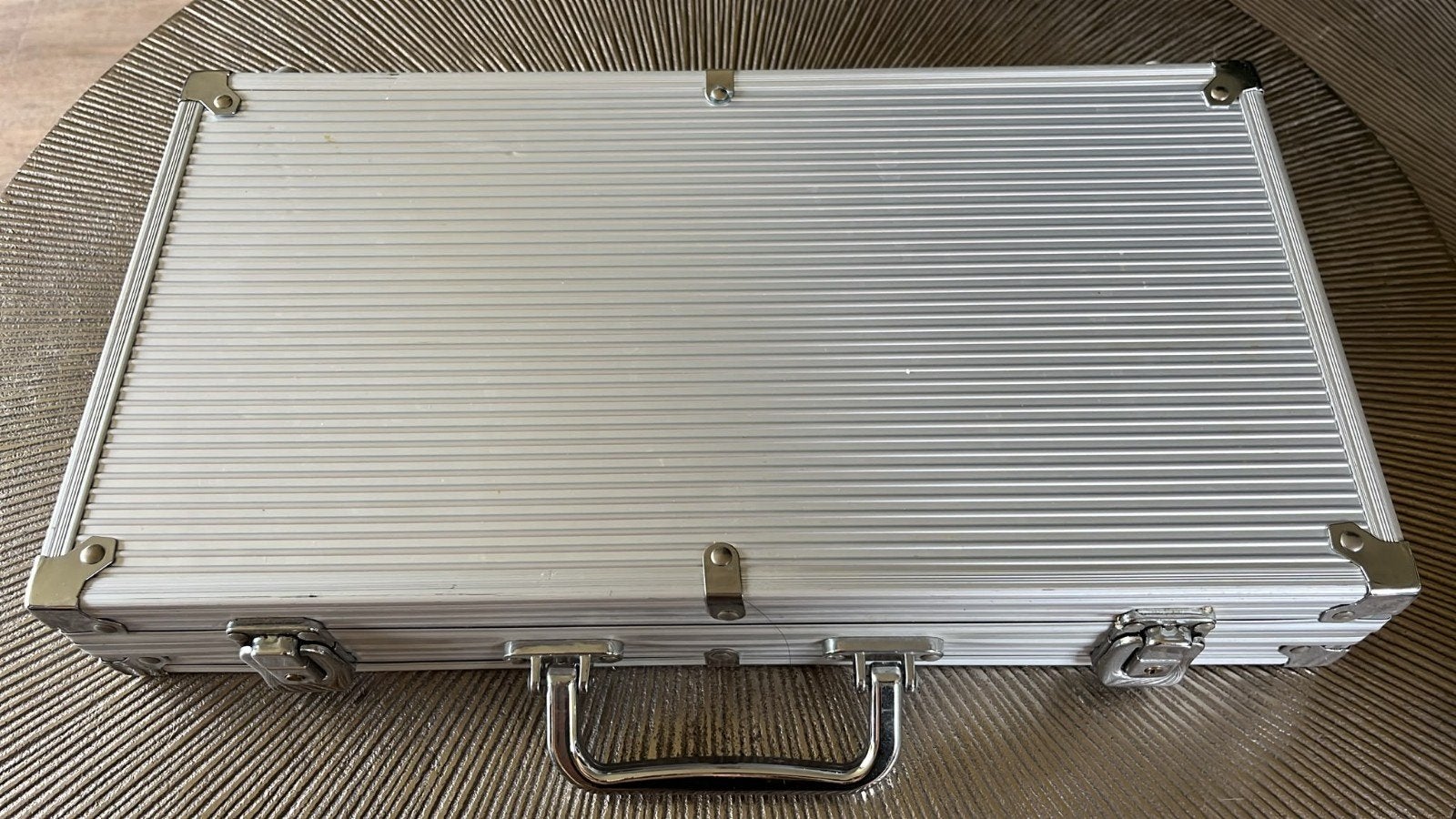 Pokerset in aluminium koffer met 500 chips, Hobby en Vrije tijd, Gezelschapsspellen | Kaartspellen, Vijf spelers of meer, Ophalen of Verzenden