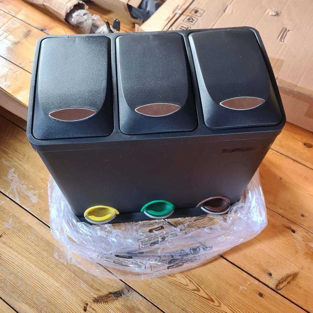 Prullenbak Songmics trashcan LTB24BK, 40 liter of meer, Ophalen of Verzenden, Rvs