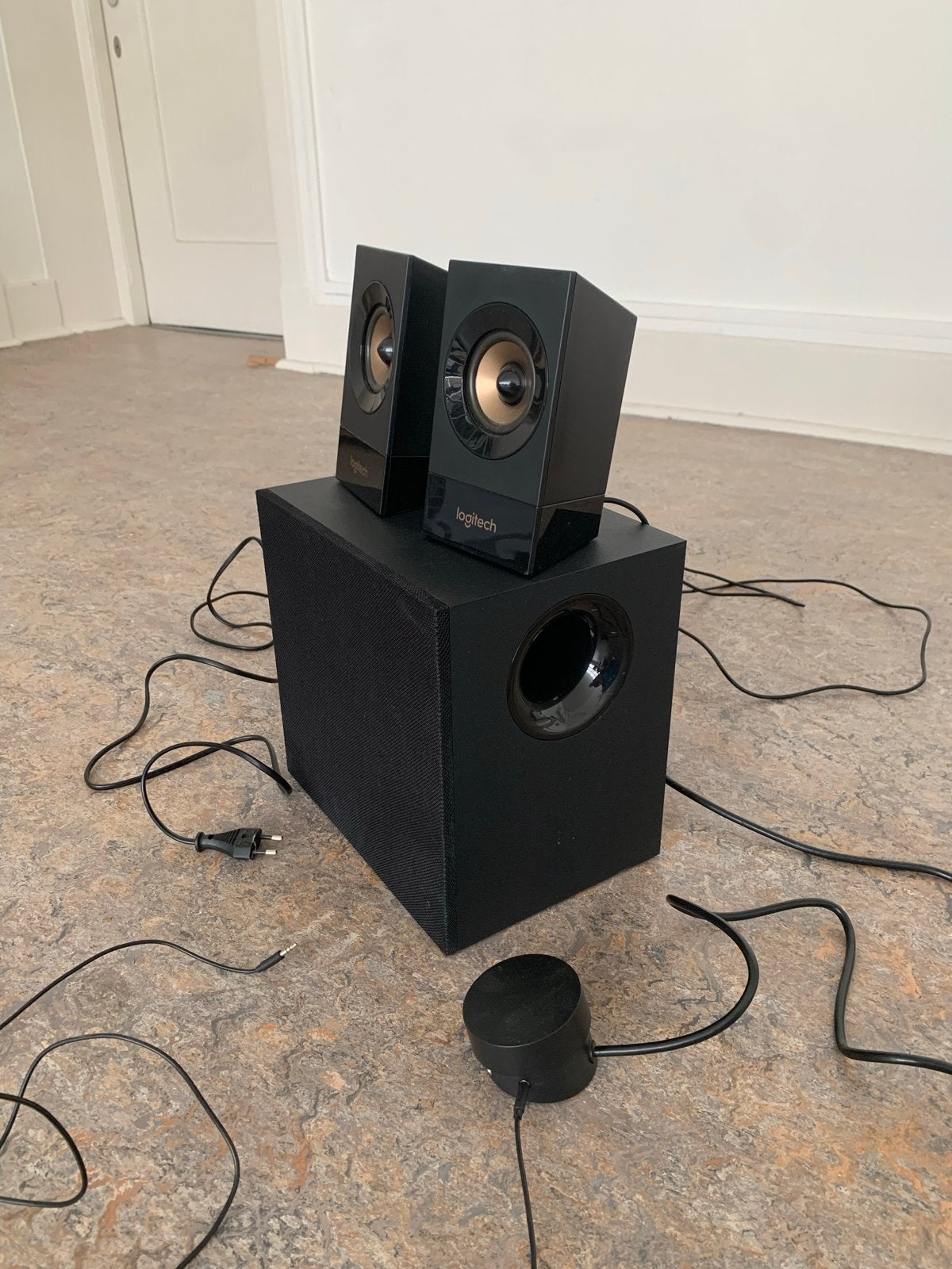 Logitech Z533 2.1 Luidsprekerset met Subwoofer, Computers en Software, Ophalen, Zo goed als nieuw, Audiokanaal 2.1