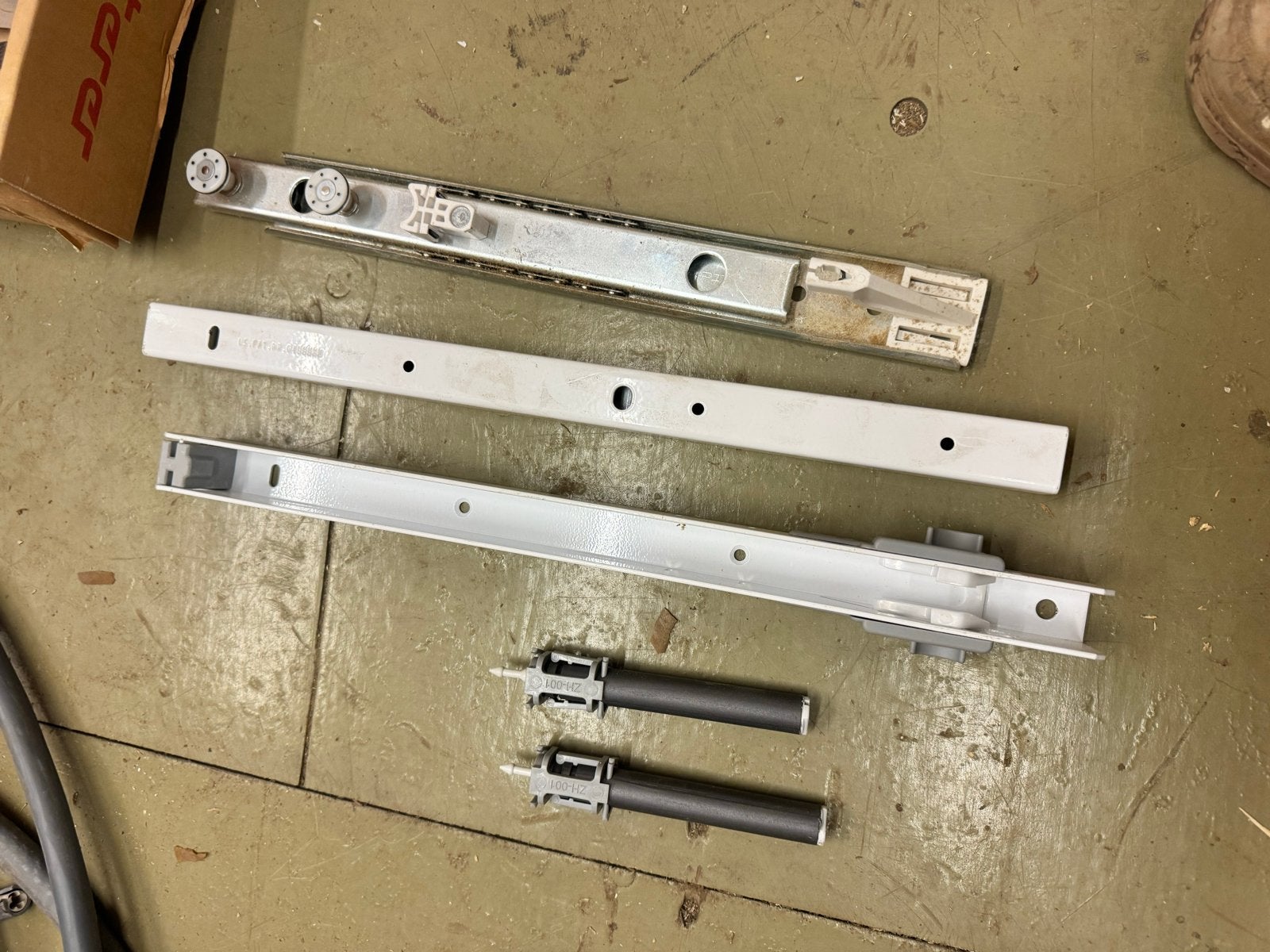 6 stuks Fulterer lade geleiders zwaar  - Nieuw in Doos, Huis en Inrichting, Nieuw, Minder dan 100 cm, Metaal, 25 tot 50 cm