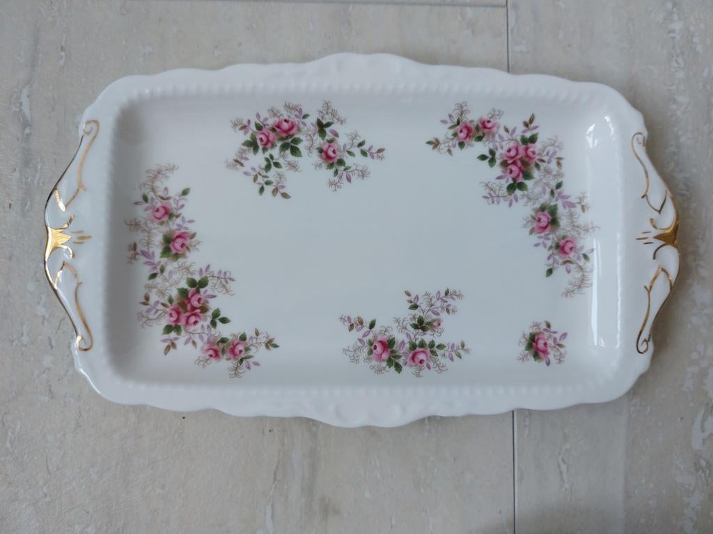 Cakeschaal Royal Albert Lavender Rose cake schaal, Ophalen of Verzenden