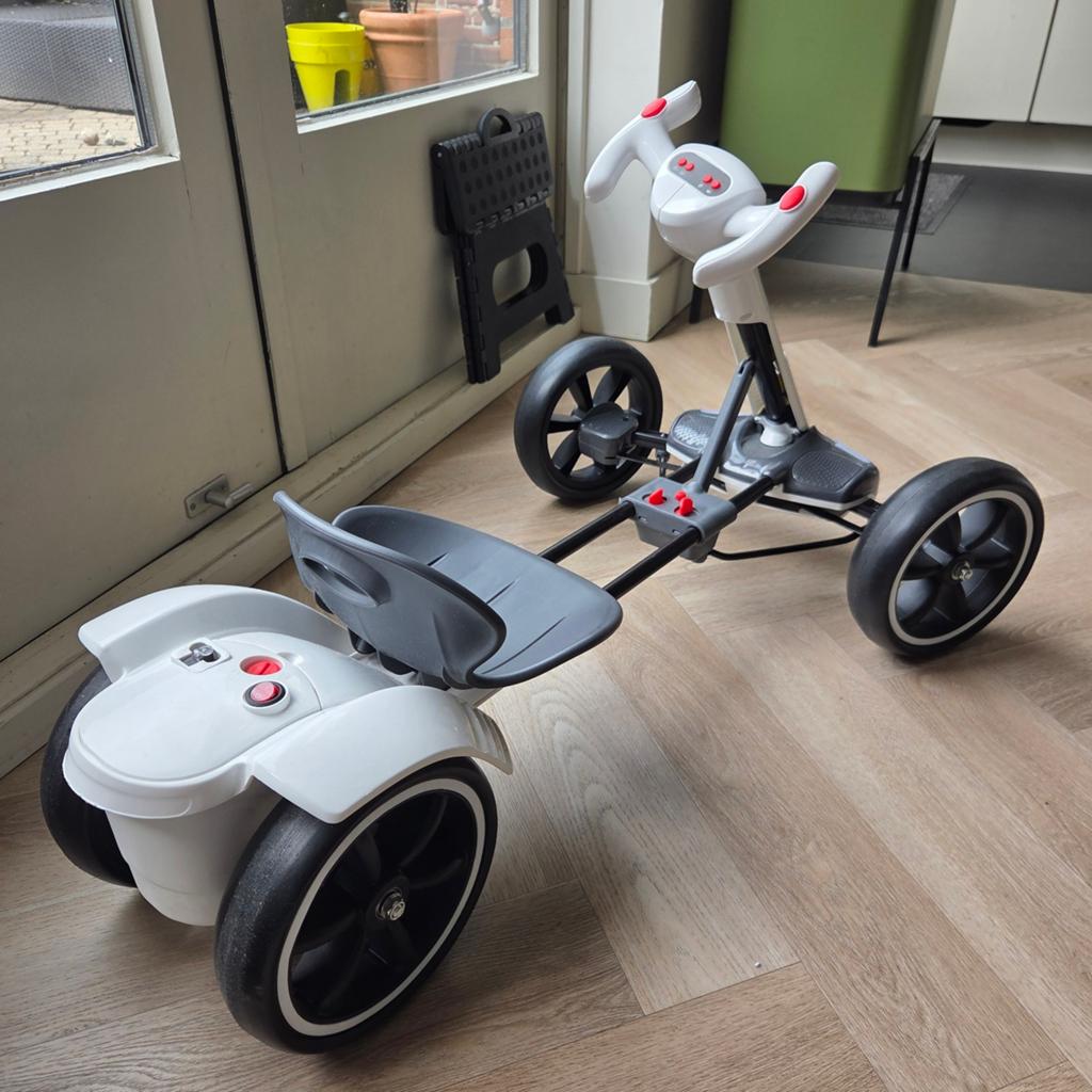 Elektrische Go-Kart voor Kinderen - Zo goed als nieuw, Ophalen, Zo goed als nieuw, Trapvoertuig
