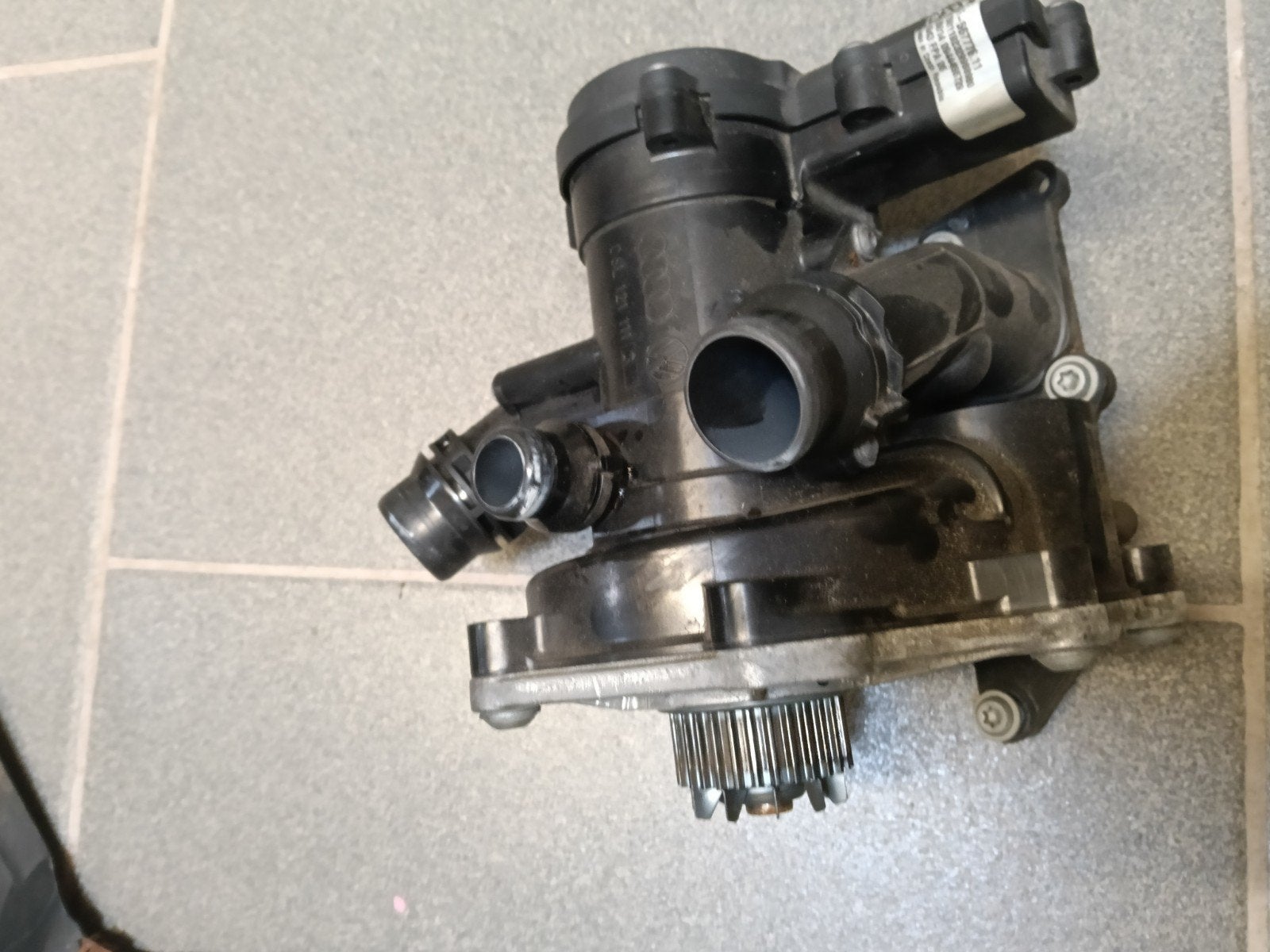 Waterpomp Audi Volkswagen 06L 121 111 G, Ophalen of Verzenden, Gebruikt, Audi