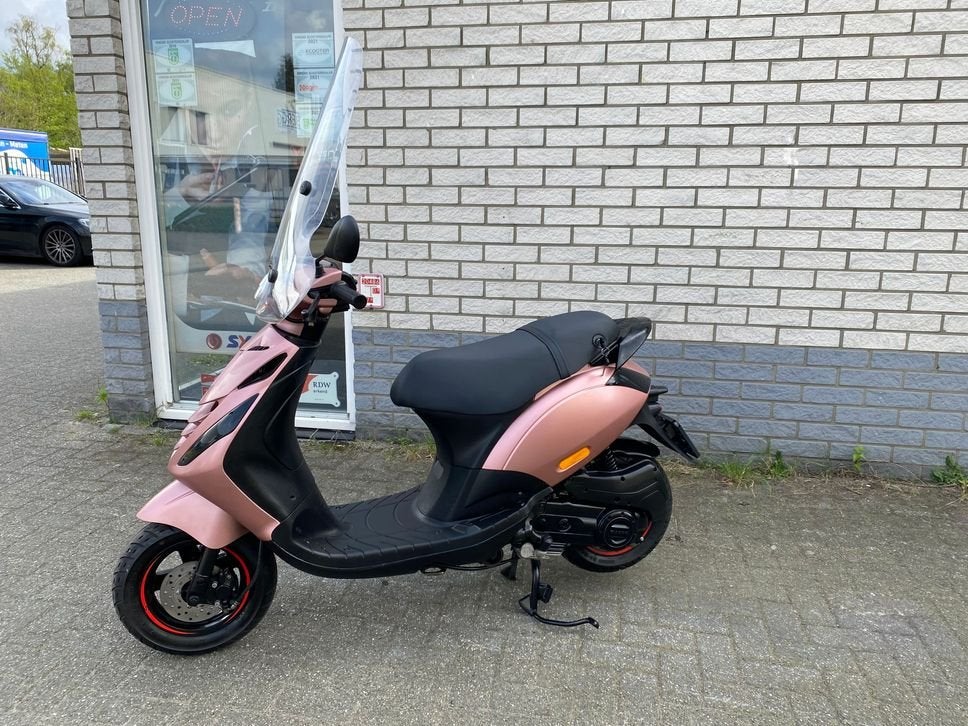 JONGE PIAGGIO ZIP SP 45 4-TAKT MAT ROSE GOLD BROM 2024 5000k, PIAGGIO, Onbekend, Onbekend, Piaggio